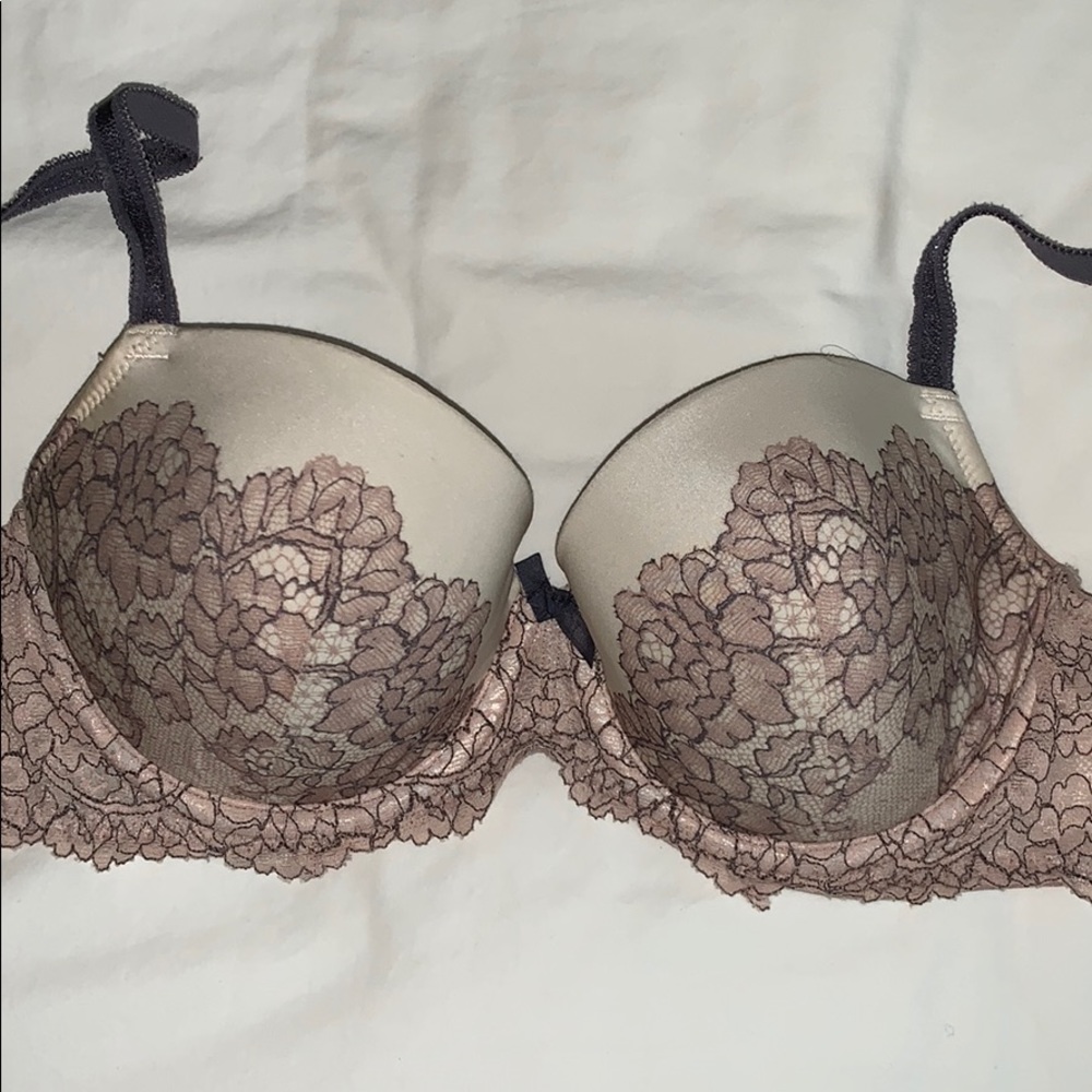 Victoria Secret Underwire Bra